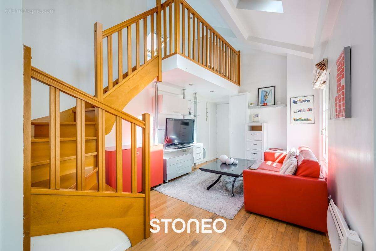 Appartement à PARIS-8E