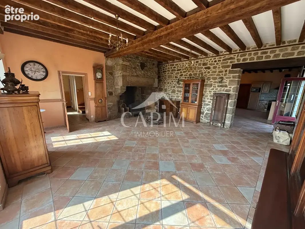 Louvigné Du désert-Authentique corps de ferme avec dépendances sur plus de 3,6 hectares- 163m² hab- 5 Chambres-Dépendances +1000 - photo 3
