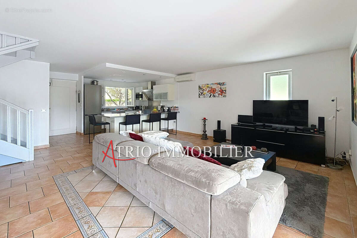 Maison à CAGNES-SUR-MER