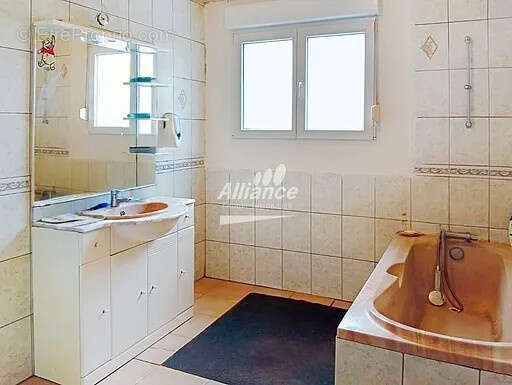 Maison à FRAHIER-ET-CHATEBIER