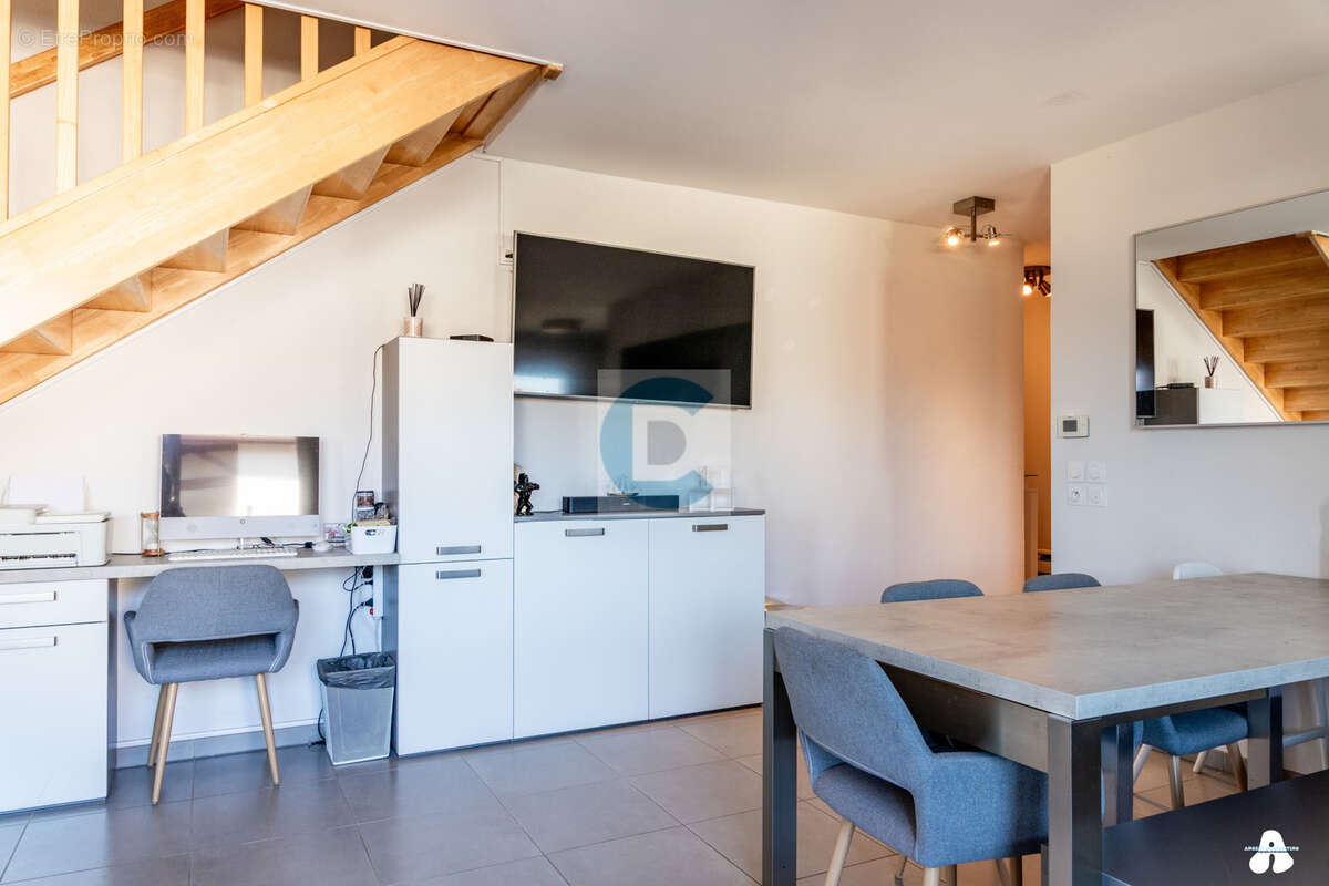 Appartement à ARTHAZ-PONT-NOTRE-DAME