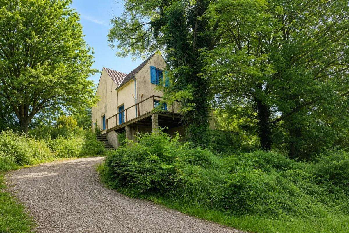 Maison de 7 pièces de 147 m² à Montgobert - photo 8