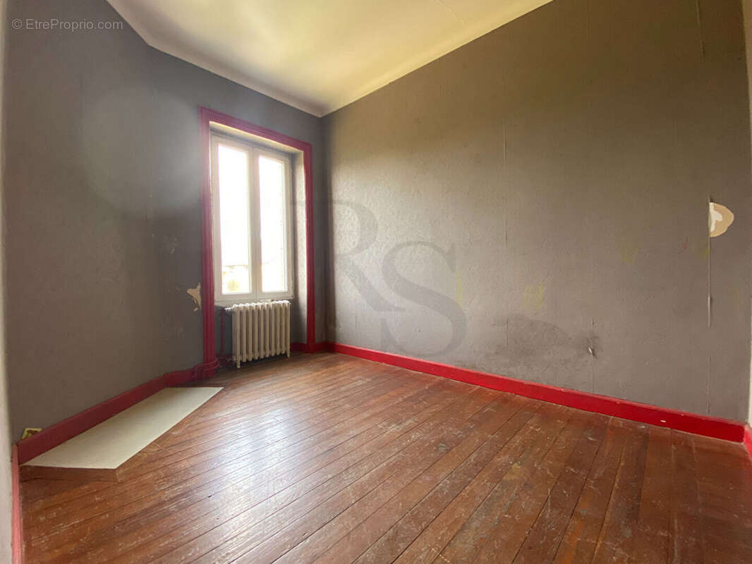 Maison à BELLOU-EN-HOULME