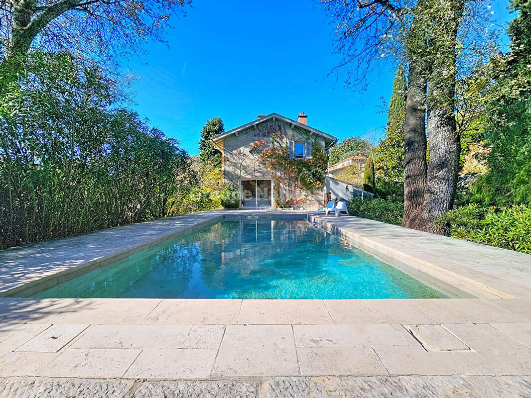 Maison à SAINT-JEANNET