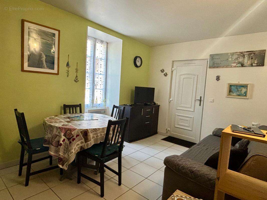 Appartement centre bourg Saint-Georges d'Oléron - photo 2