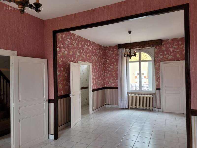 Maison à MONTLUCON