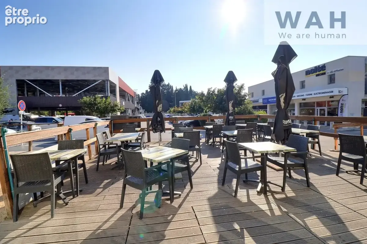 BRASSERIE 316 m2 avec Terrasse à Sommières 30250 - photo 2