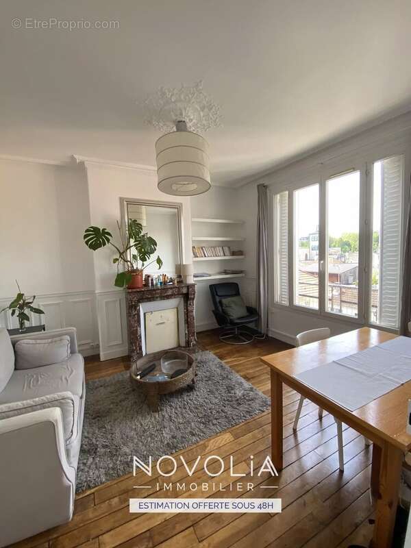 Appartement à LES LILAS