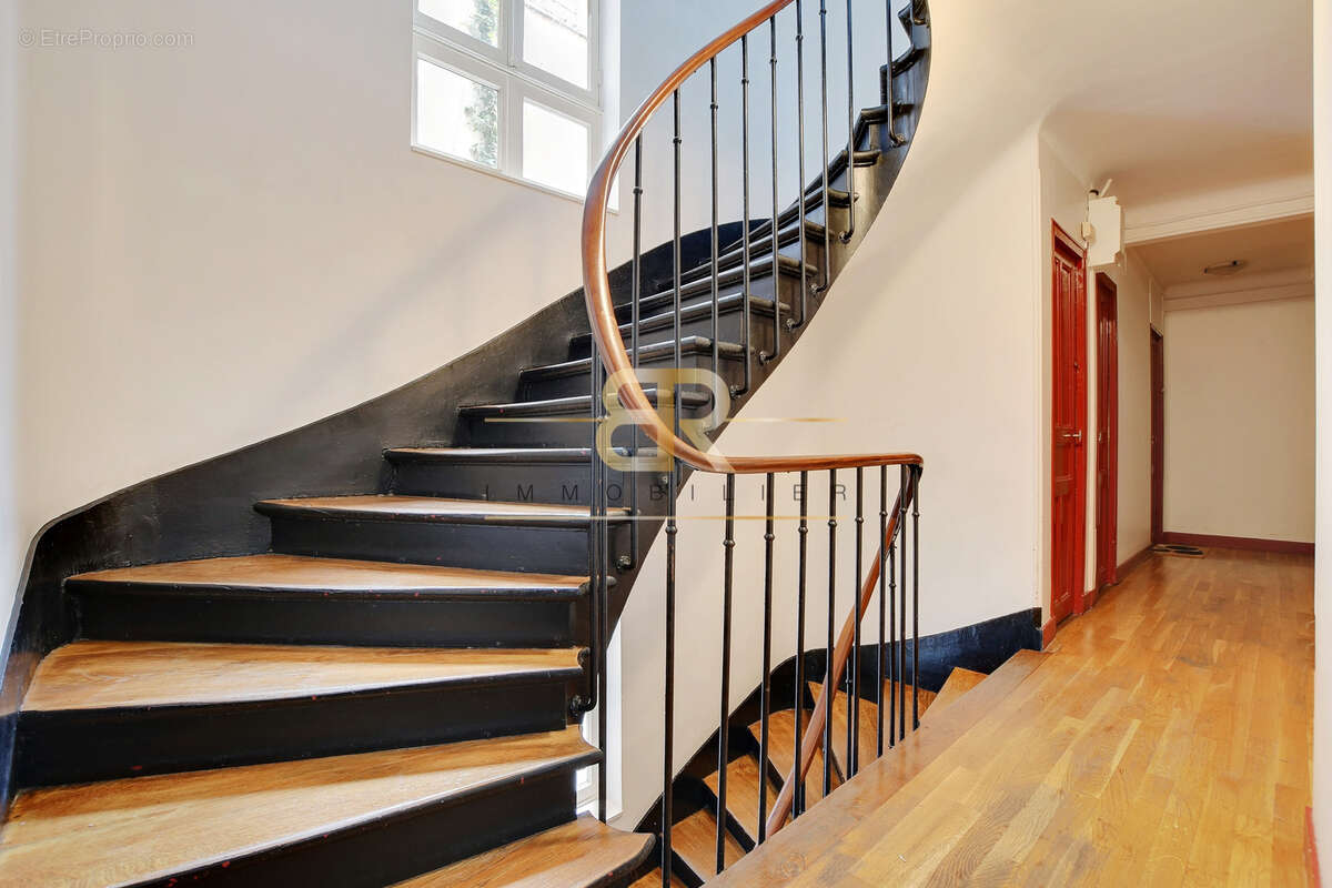 Appartement à PARIS-20E