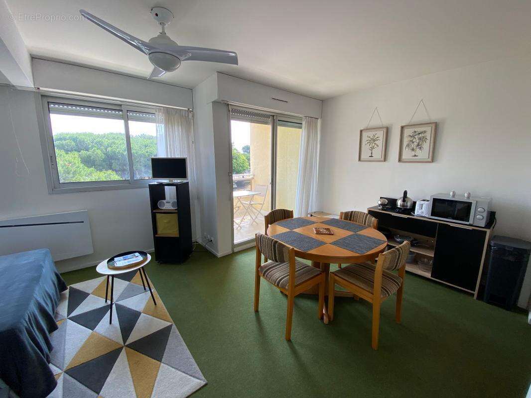 Appartement à LES MATHES