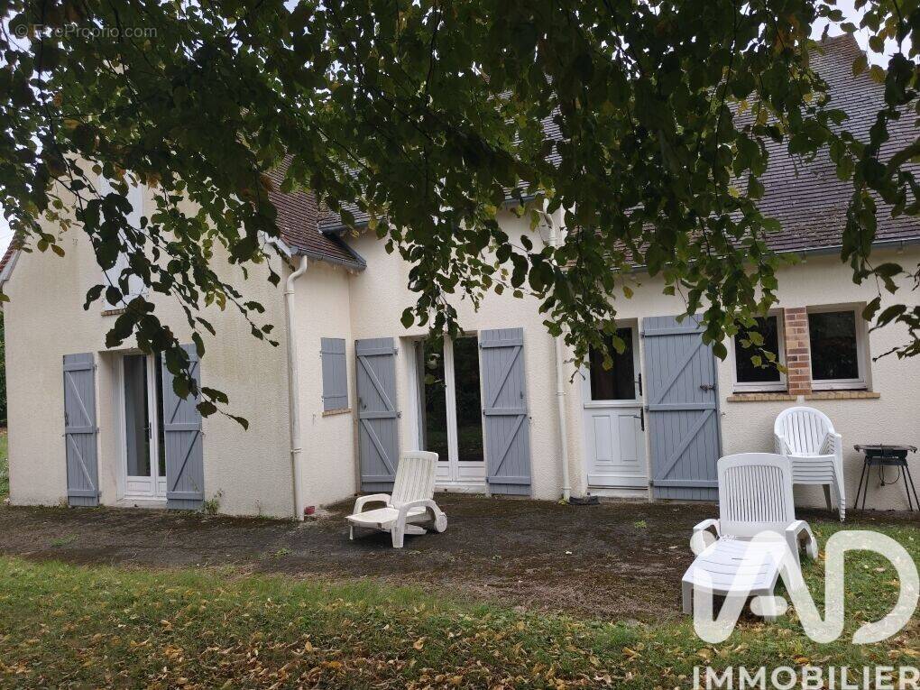 Photo 1 - Maison à CHARENTILLY