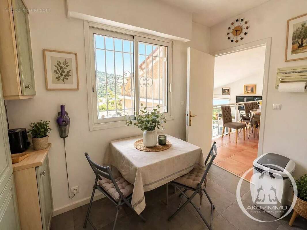 Appartement à EZE