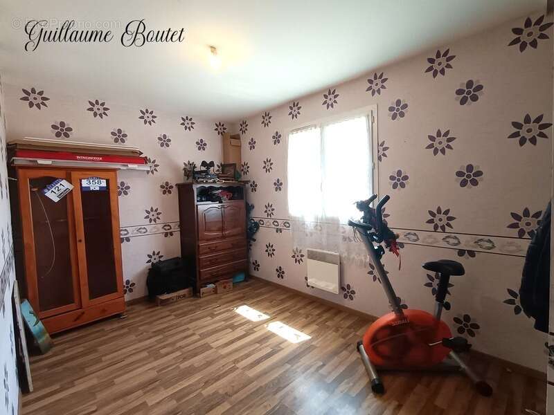 Maison à vendre 6 pièces SAINT SEURIN DE BOURG (33) - photo 7