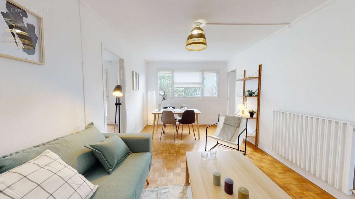 Appartement à MONT-SAINT-AIGNAN