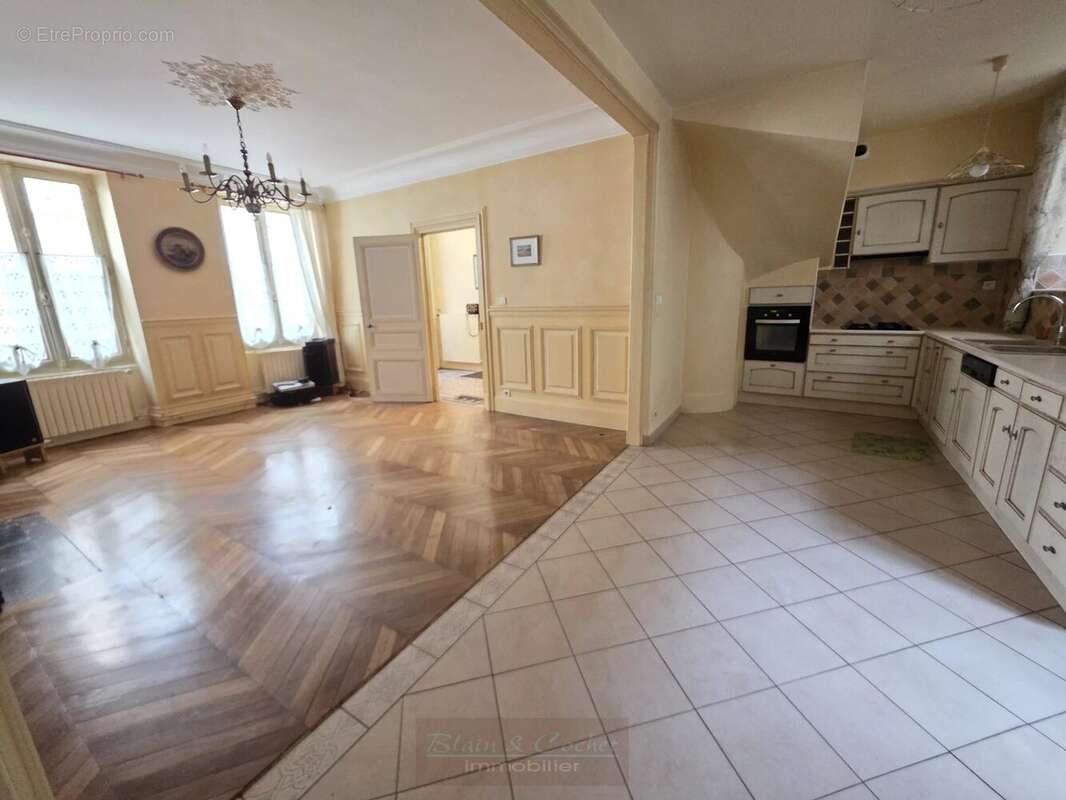 Maison à MONTARGIS