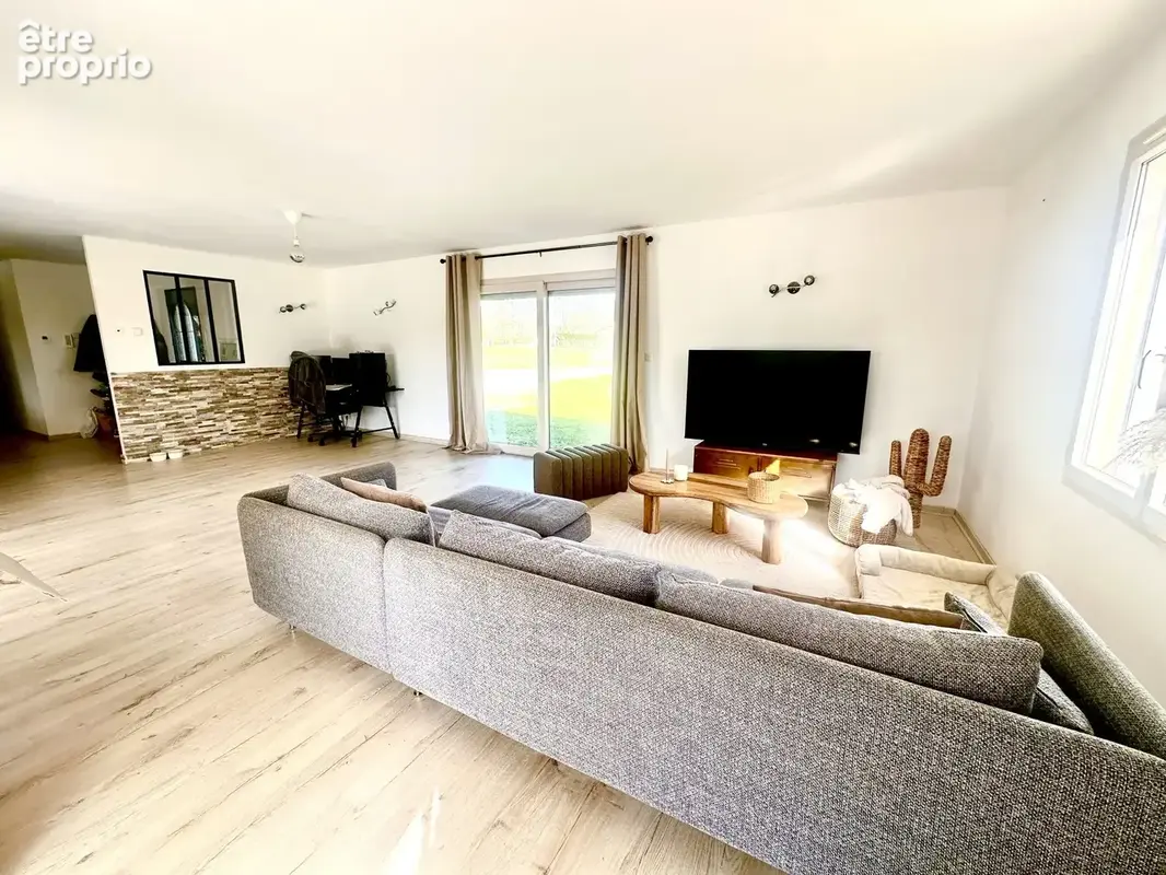 Maison 200 m² à Saint-Vincent-De-Paul  - photo 5