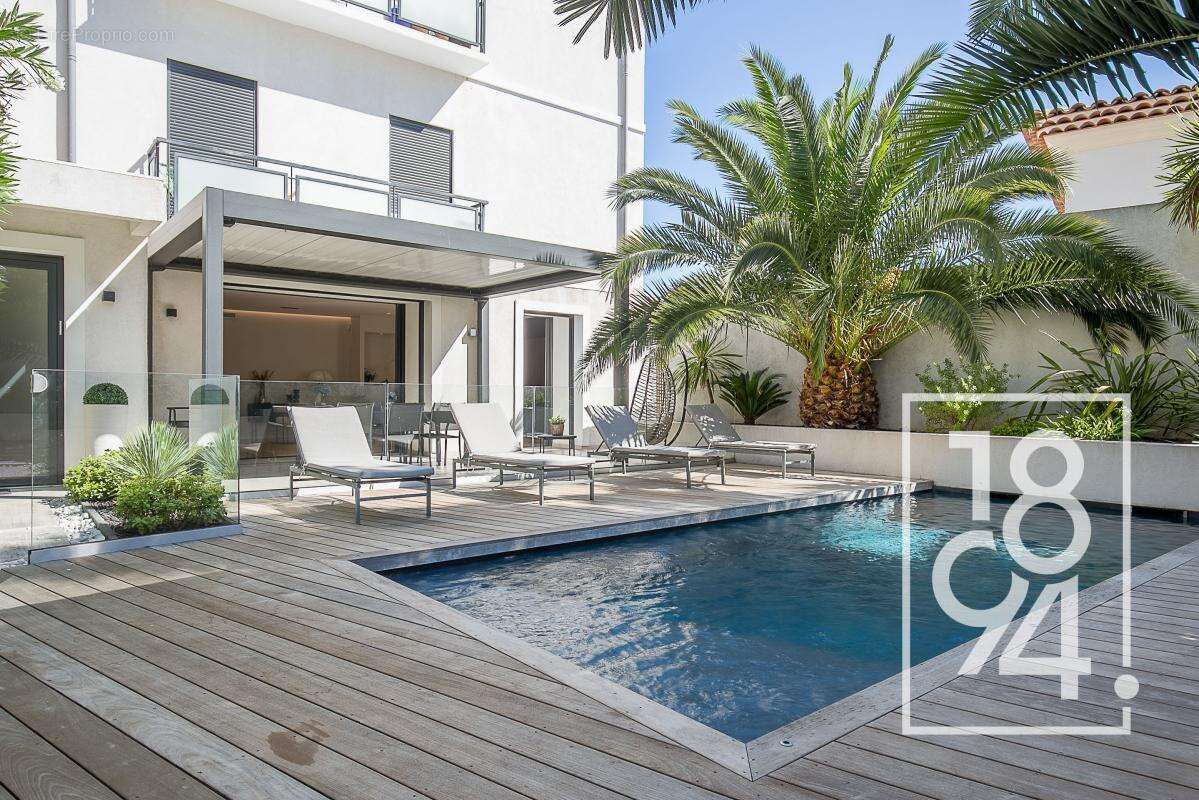 Appartement à MARSEILLE-9E