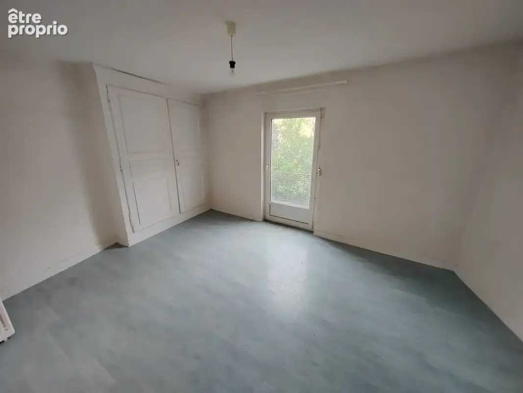 F2 avec balcon 44 m2 à rénover - photo 3