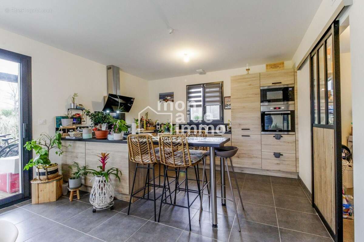 Maison à SAINT-MICHEL-ESCALUS