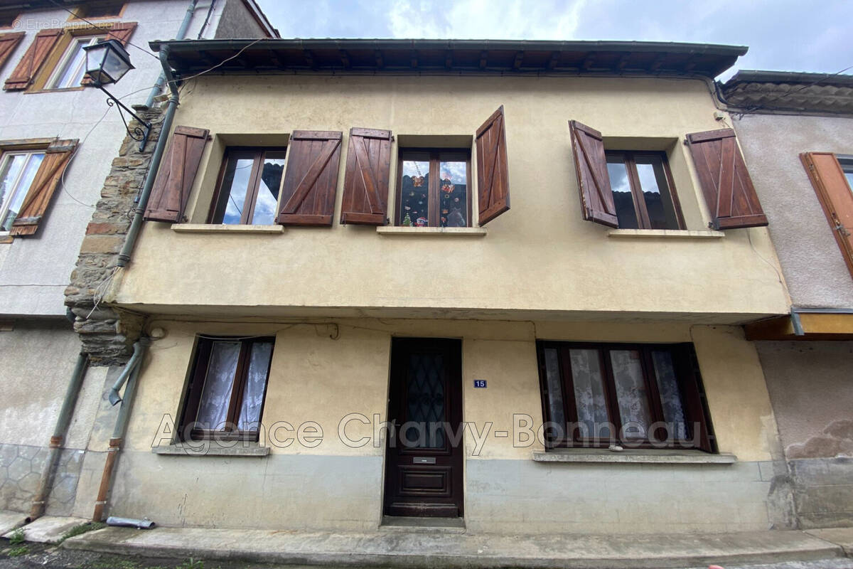 Maison à OUST