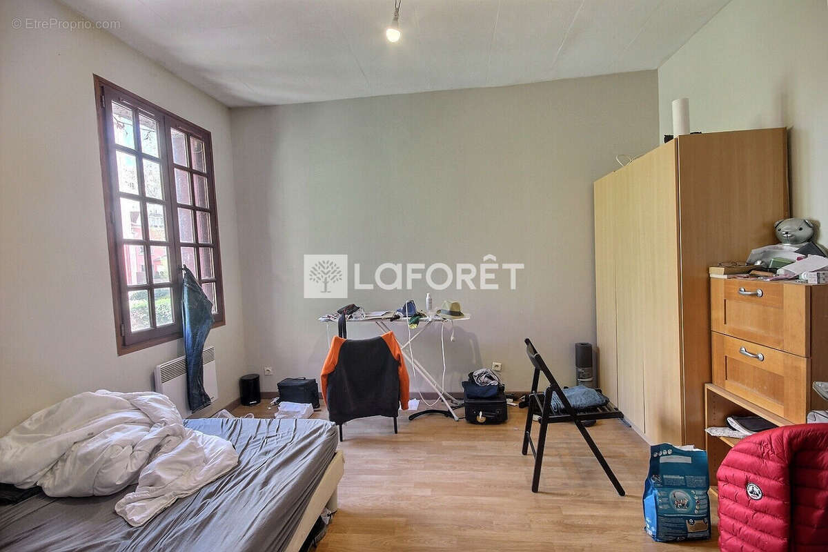 Maison à COURBEVOIE