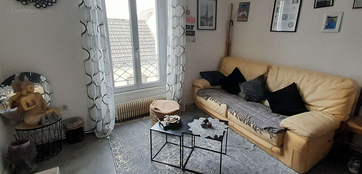 Appartement à LIMOURS