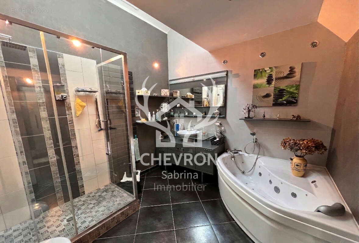 Appartement à CHARLEVILLE-MEZIERES