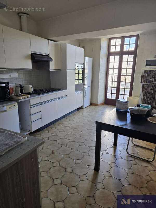 Appartement à BARBEZIEUX-SAINT-HILAIRE