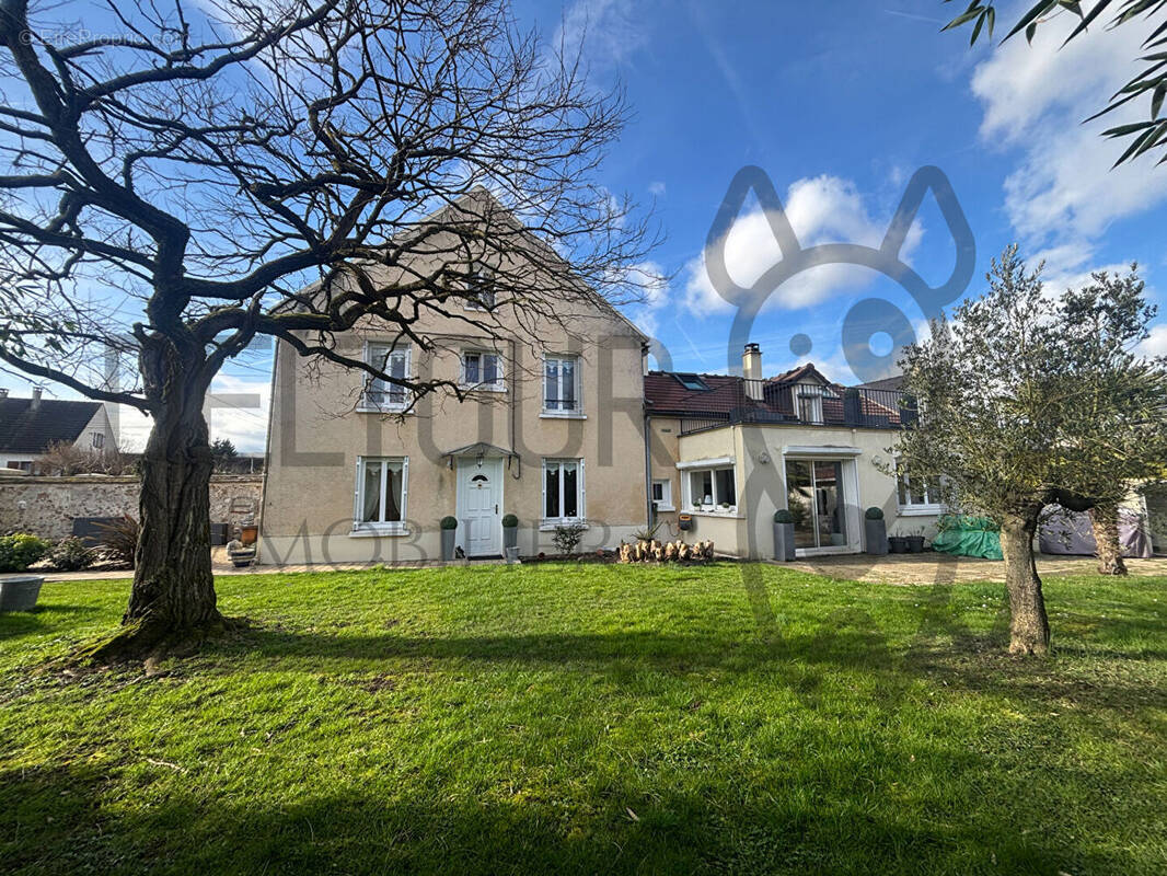 Maison à QUINCY-VOISINS