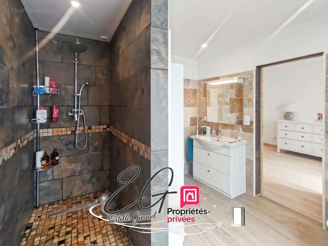 Maison bourgeoise rénovée, Coeur du village de Villegly - photo 15