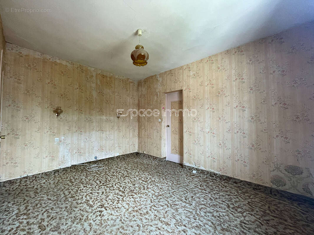 Maison - Centre ville de Malaunay - 3 chambres - Jardin & garage - photo 9
