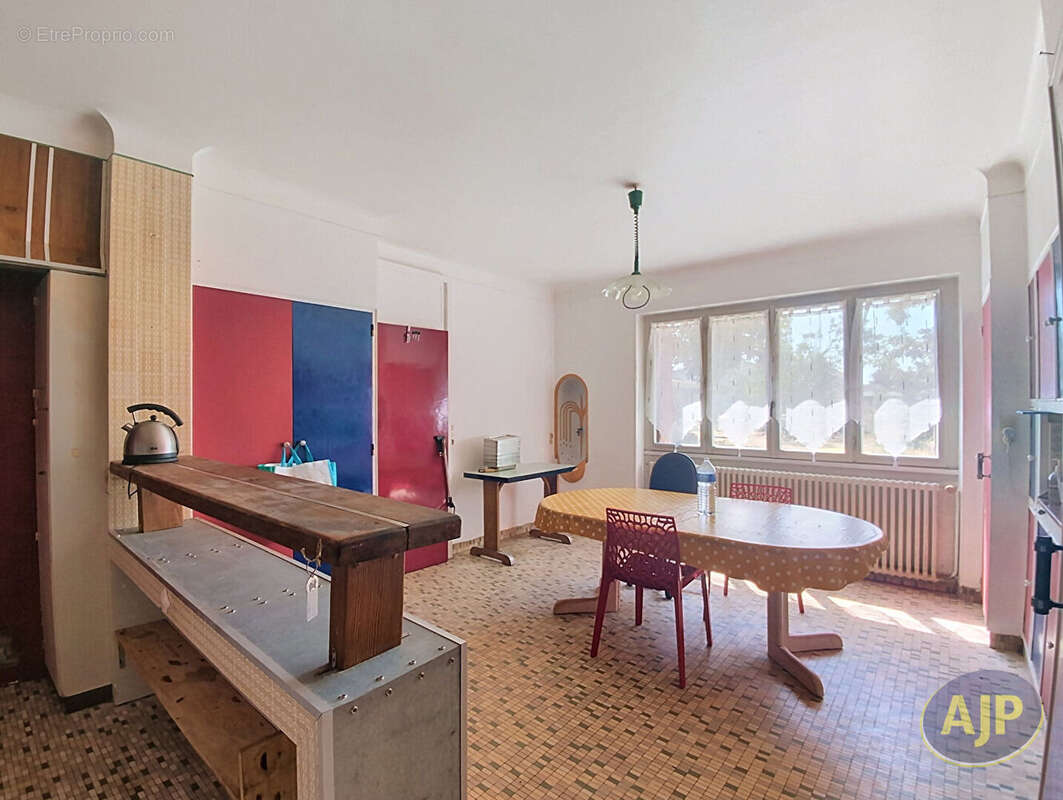 Maison à VIEILLEVIGNE