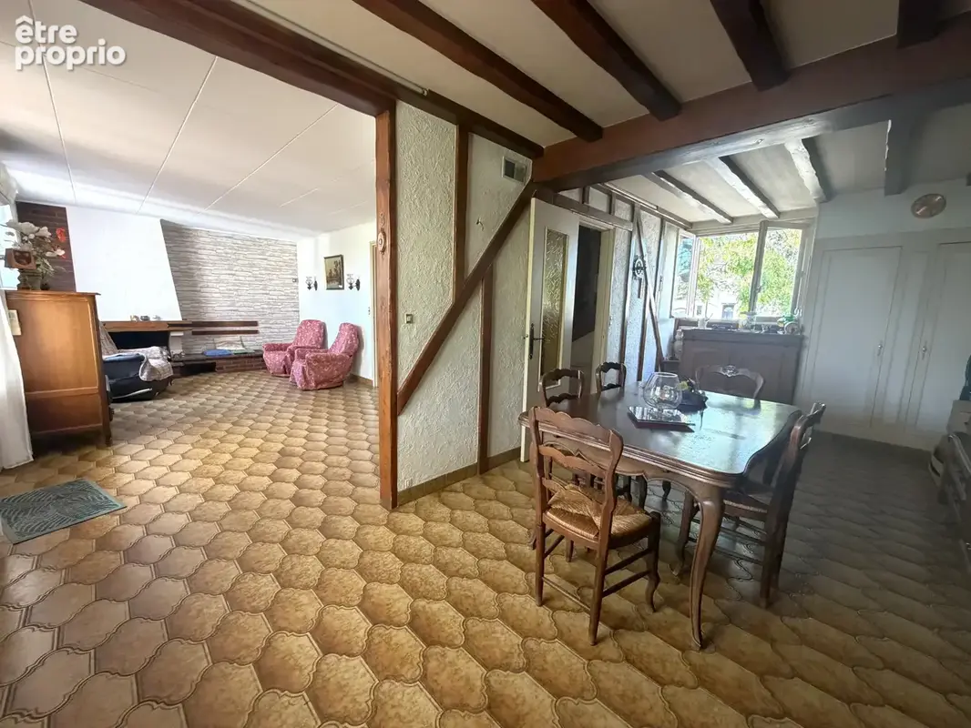 Maison ancienne 4 chambres A13 à 3 mn toutes commodité à pied - photo 2