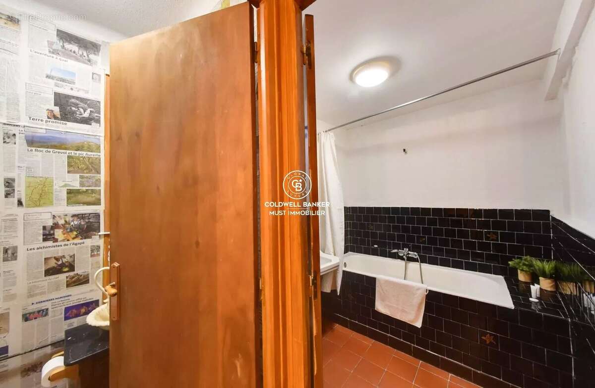 Commerce à TAUTAVEL