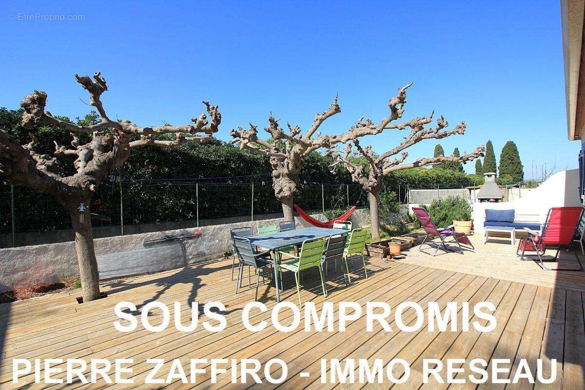 Maison 105 m² à Llupia  - photo 10