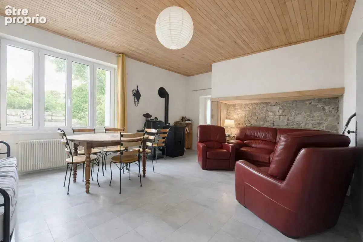 Dégagnac (46340): Maison en pierre du 19e siècle, 4 pièces, 2 chambres, garage, terrain 637?m² - photo 4
