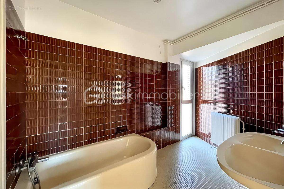 Appartement 5 pièces aux Amidonniers dans une résidence sécurisée de standing - photo 7