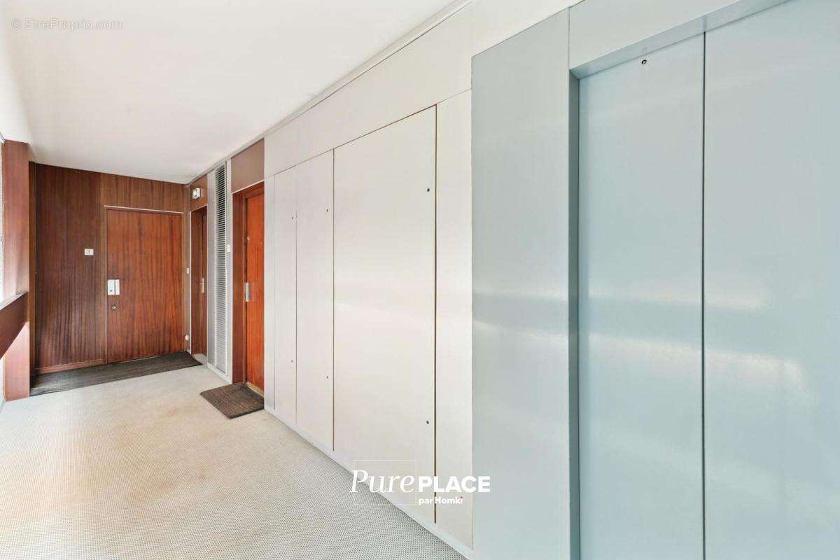 Appartement à NEUILLY-SUR-SEINE