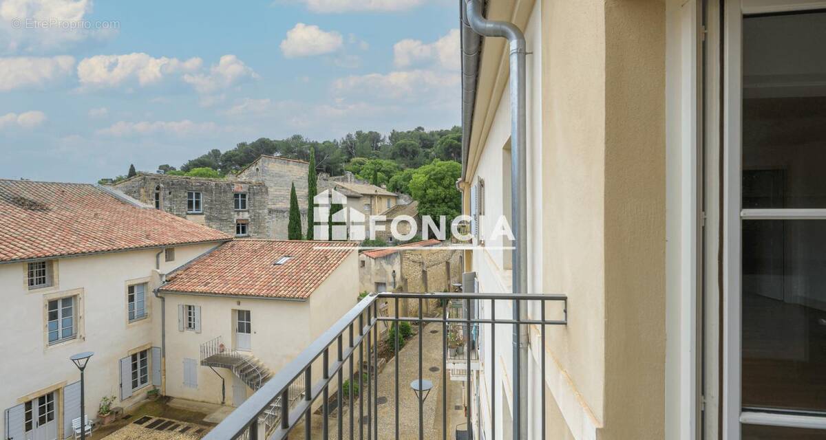 Appartement à VILLENEUVE-LES-AVIGNON