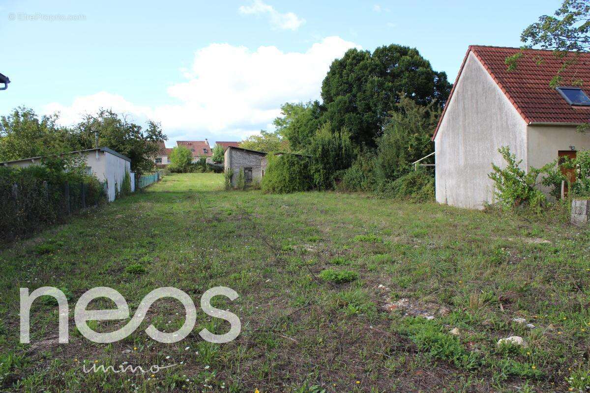 Terrain 460 m² à Saint-Doulchard  - photo 6