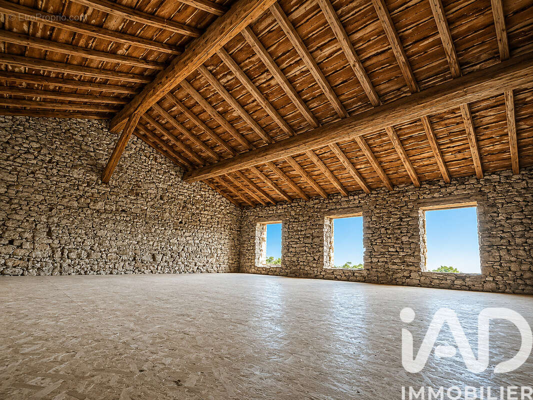 Photo 2 - Appartement à ALBIGNY-SUR-SAONE