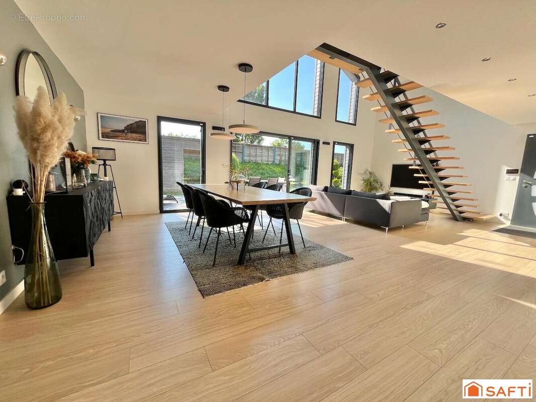 Maison 150 m² à Amfreville-La-Mi-Voie  - photo 2
