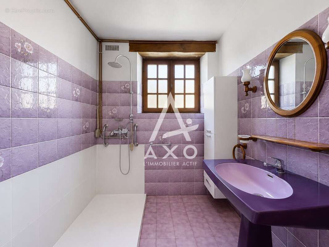Maison familiale avec garage et dépendance - photo 7