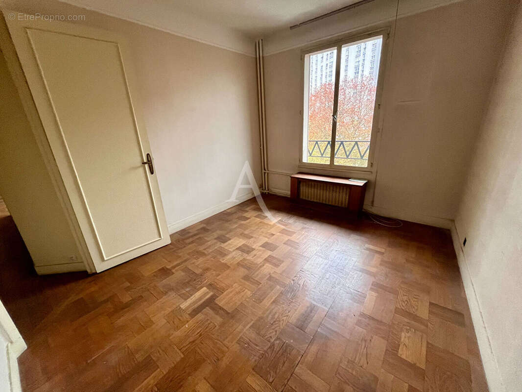 Appartement à ISSY-LES-MOULINEAUX