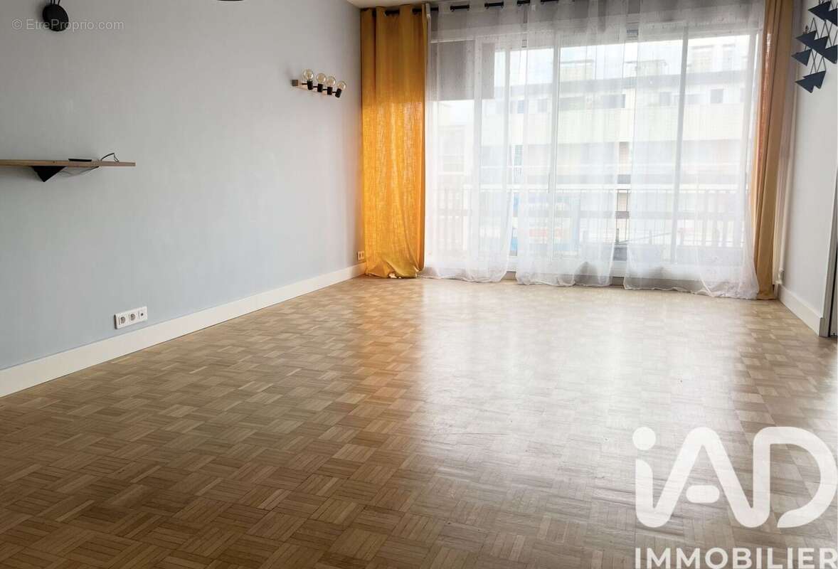 Photo 2 - Appartement à BOURG-LA-REINE