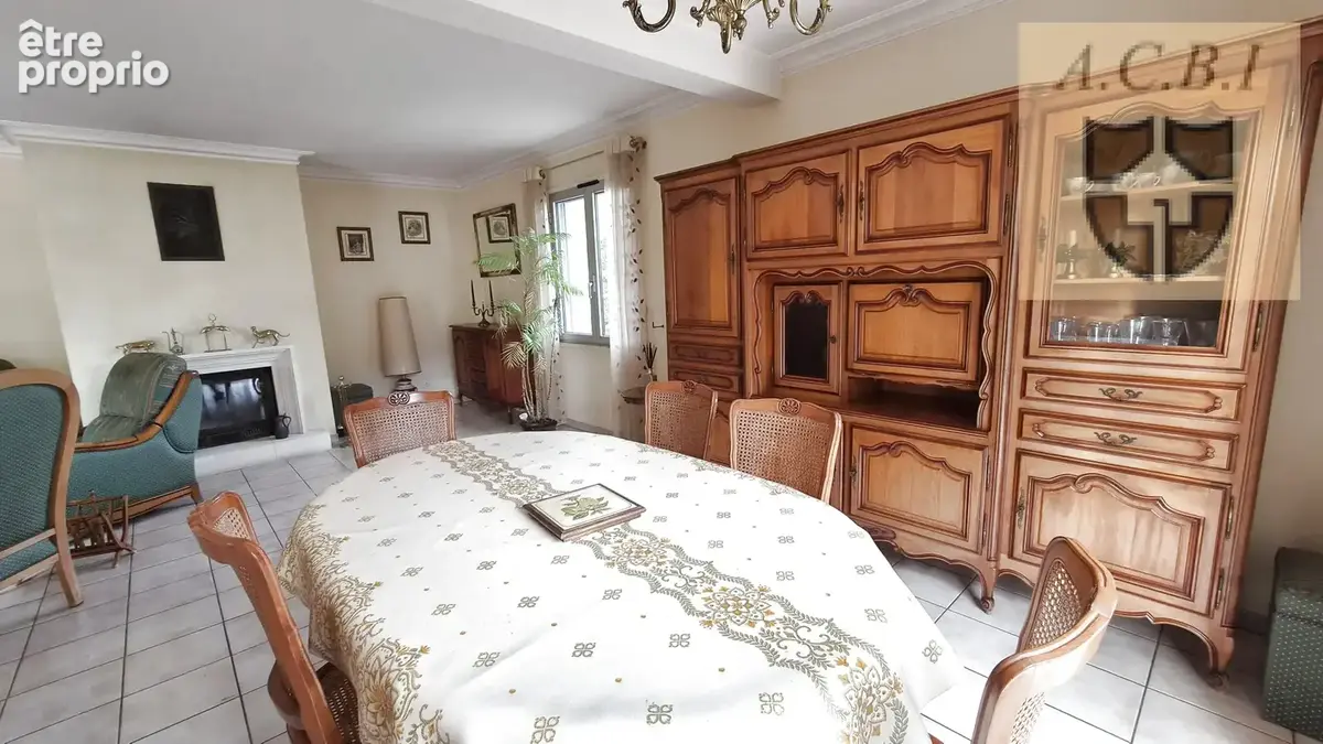 Vendôme — Maison familiale de 149 m2 dans un secteur calme et recherché - photo 6