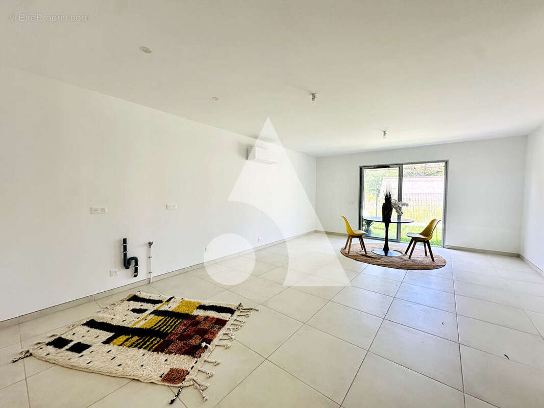 Appartement à LOURMARIN