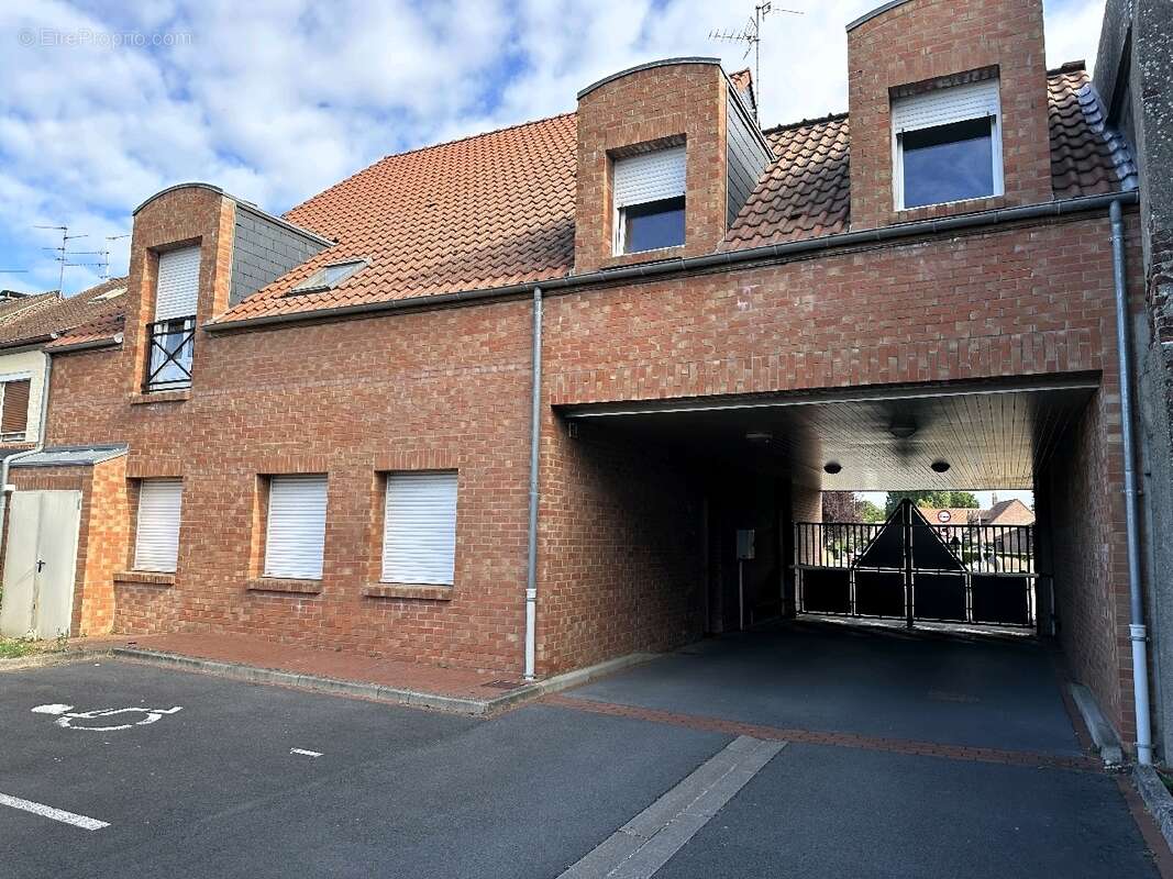 Appartement 564 m² à Gondecourt  - photo 2