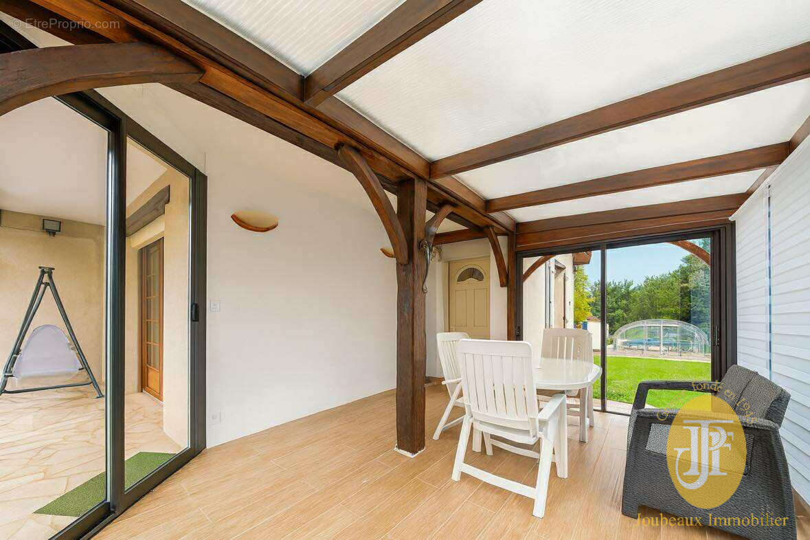 Vernon 15 min. à pied gare et centre - Maison familiale sur 1200 m2 de terrain avec piscine chauffée - photo 6