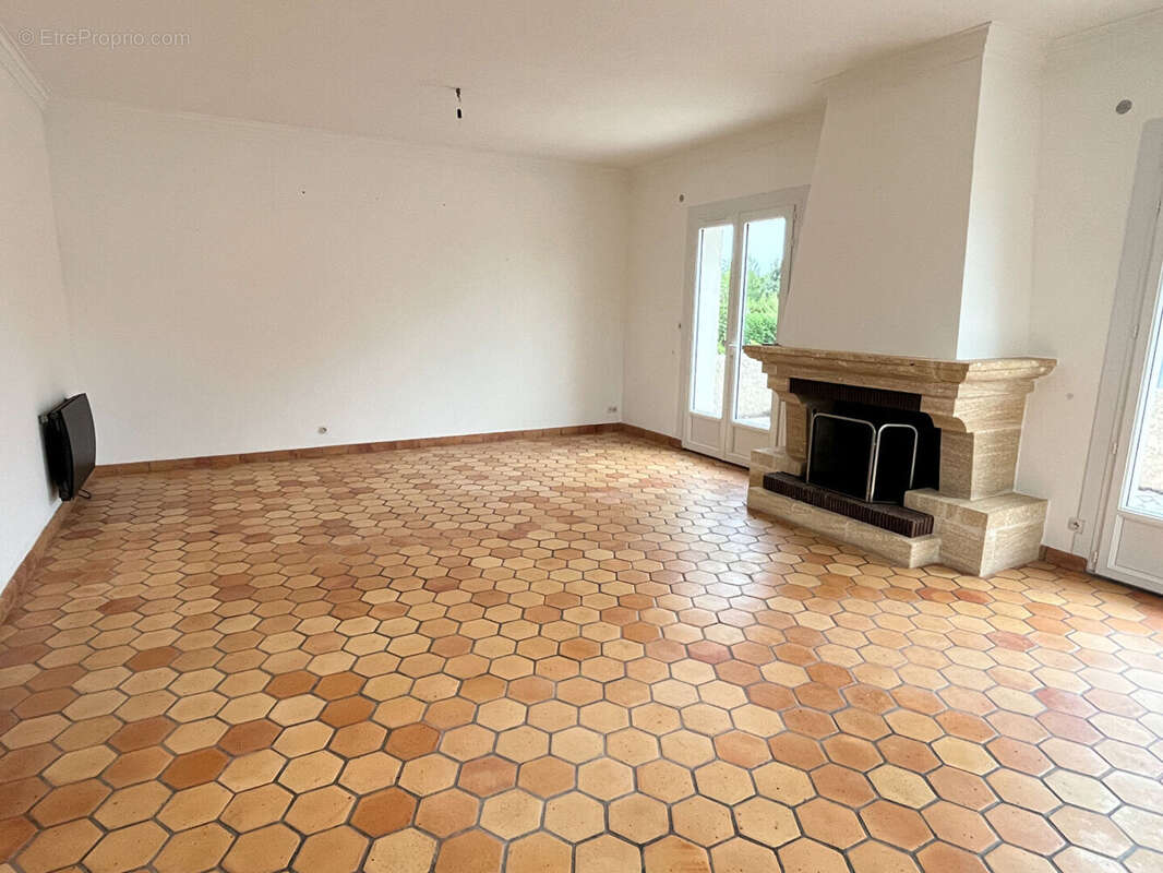 Maison à VAUX-SUR-MER